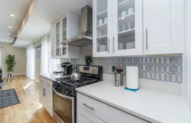Foto del edificio - 1733 Reed St
