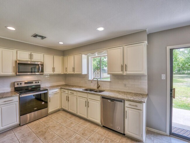 Foto del edificio - 207 McGee Trail