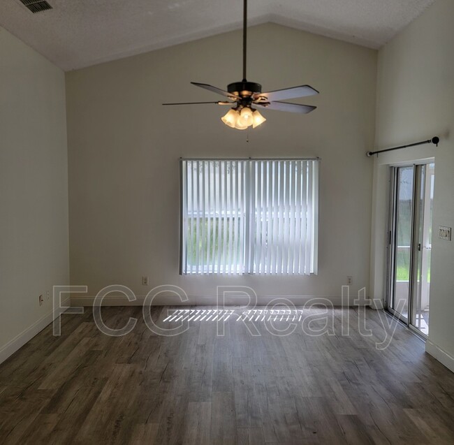 Building Photo - 1167 Singleton Cir