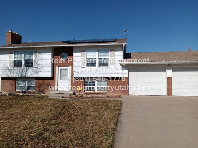 Foto del edificio - 4 Bedroom 2 Bath House in Layton