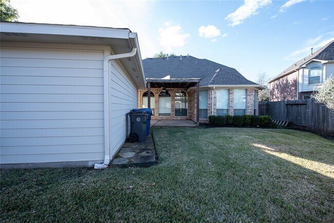 Foto del edificio - 6307 Harbour Gateway Ln