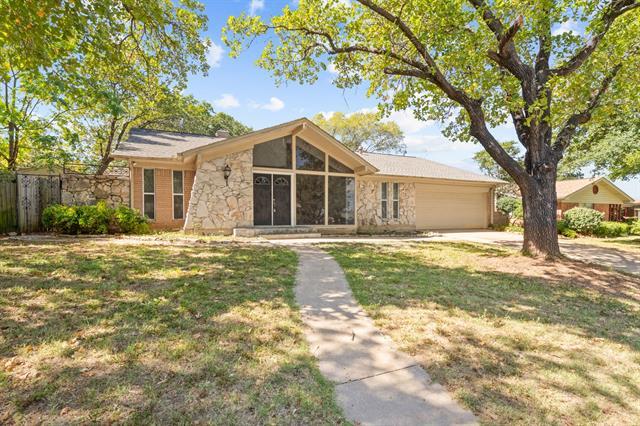 Primary Photo - 1425 Wreyhill Dr