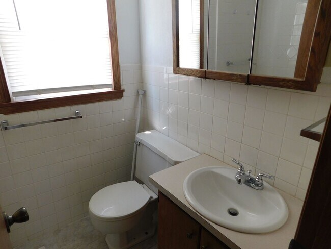 Foto del edificio - Nice 2-bedroom, 1-bathroom home located in...