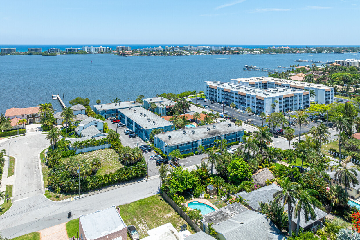 Aerial Photo - Ken-Lee Gardens