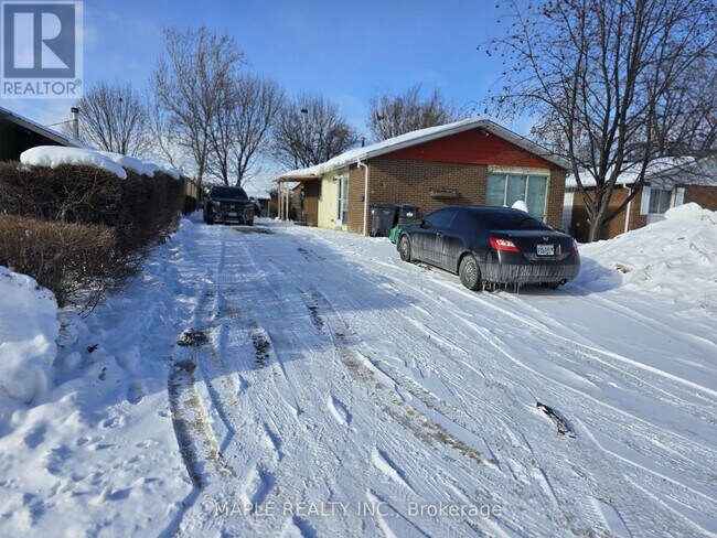 Photo du bâtiment - 68 Epsom Downs Dr