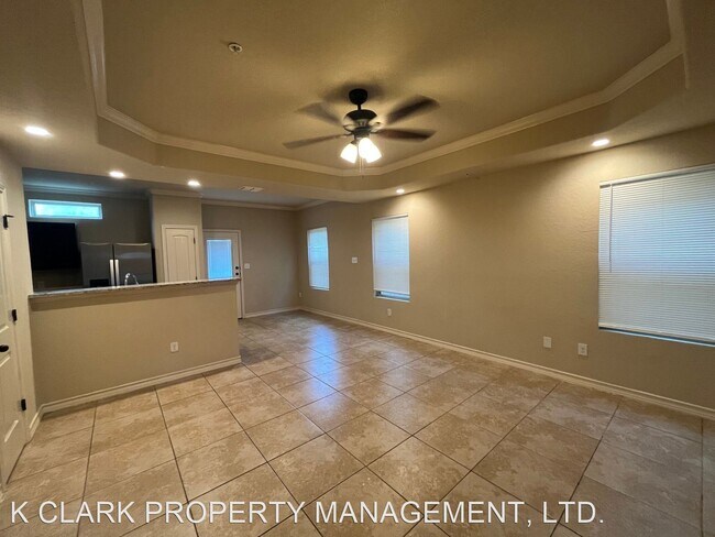 Building Photo - 3 br, 2.5 bath House - 6530 MARCEL WAY #101