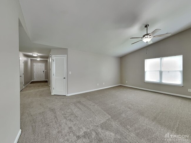 Building Photo - 4824 Lynn Lee Cir
