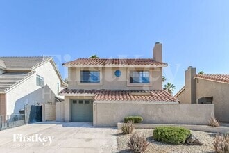 Building Photo - 1742 La Cruz Dr