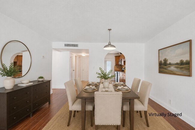 Foto del edificio - 6260 S Falls Cir Dr