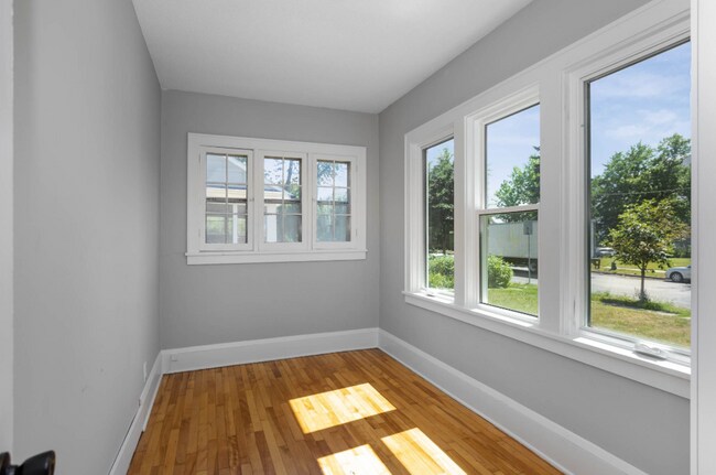 Foto del edificio - 3449 Snelling Ave