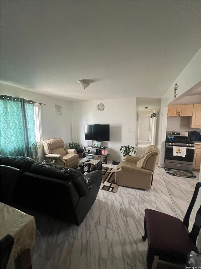 Foto del edificio - 105-49 172nd St