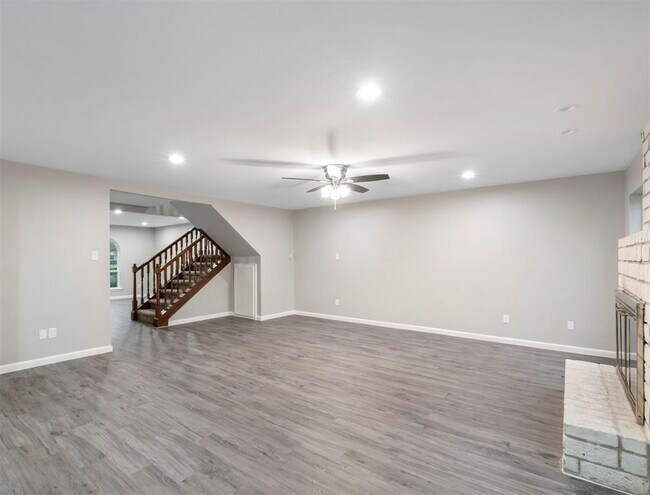 Building Photo - 32 Chapparal Ct