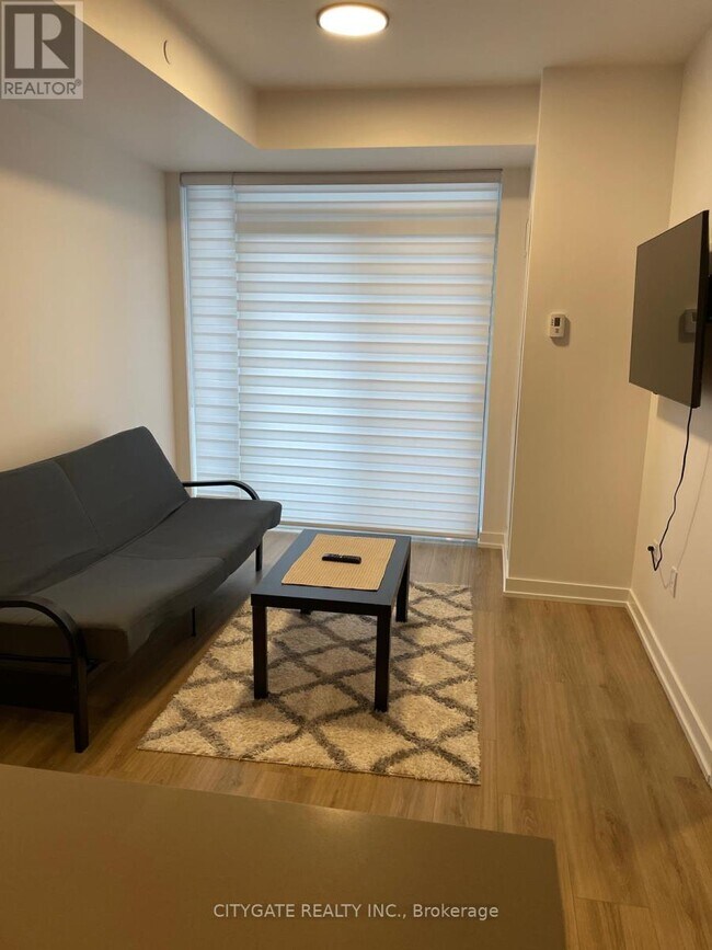 Building Photo - 10 Lagerfeld Dr