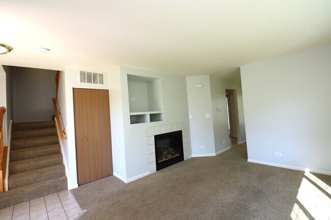 Building Photo - 3020 Ronan Dr