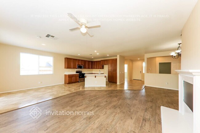 Foto del edificio - 1594 Leslie St