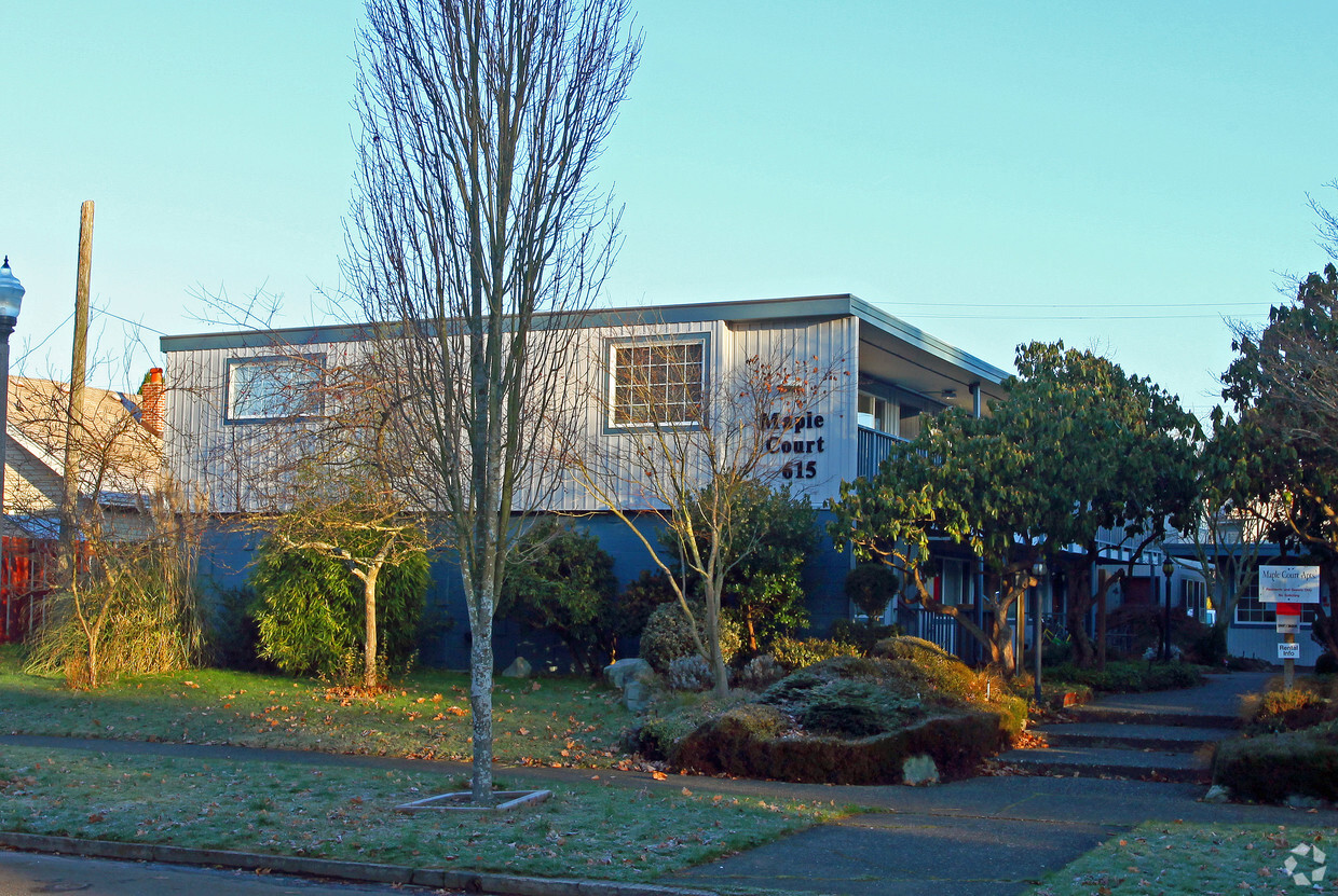 Primary Photo - Maple Court Apartments