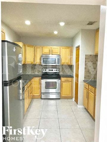 Foto del edificio - 11075 NW 27th Pl
