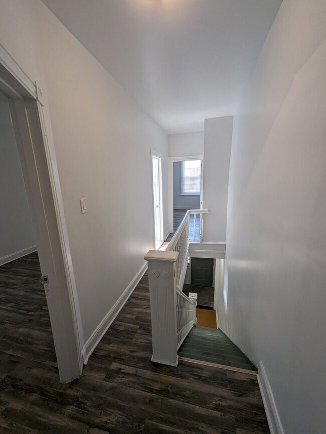 Foto del edificio - Large Front Porch Row - Oak Lane