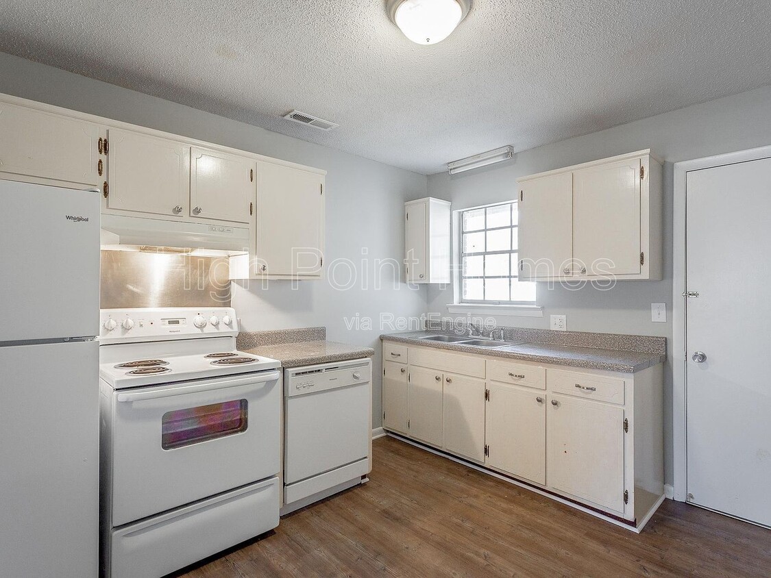 Foto principal - 125 Swafford Rd