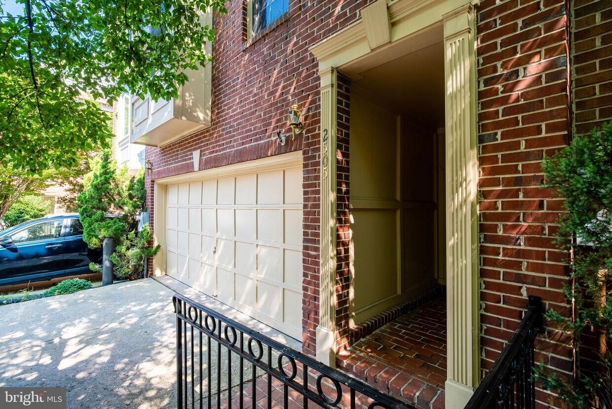2505 Gadsby Pl, Alexandria, VA 22311 Townhome Rentals in Alexandria