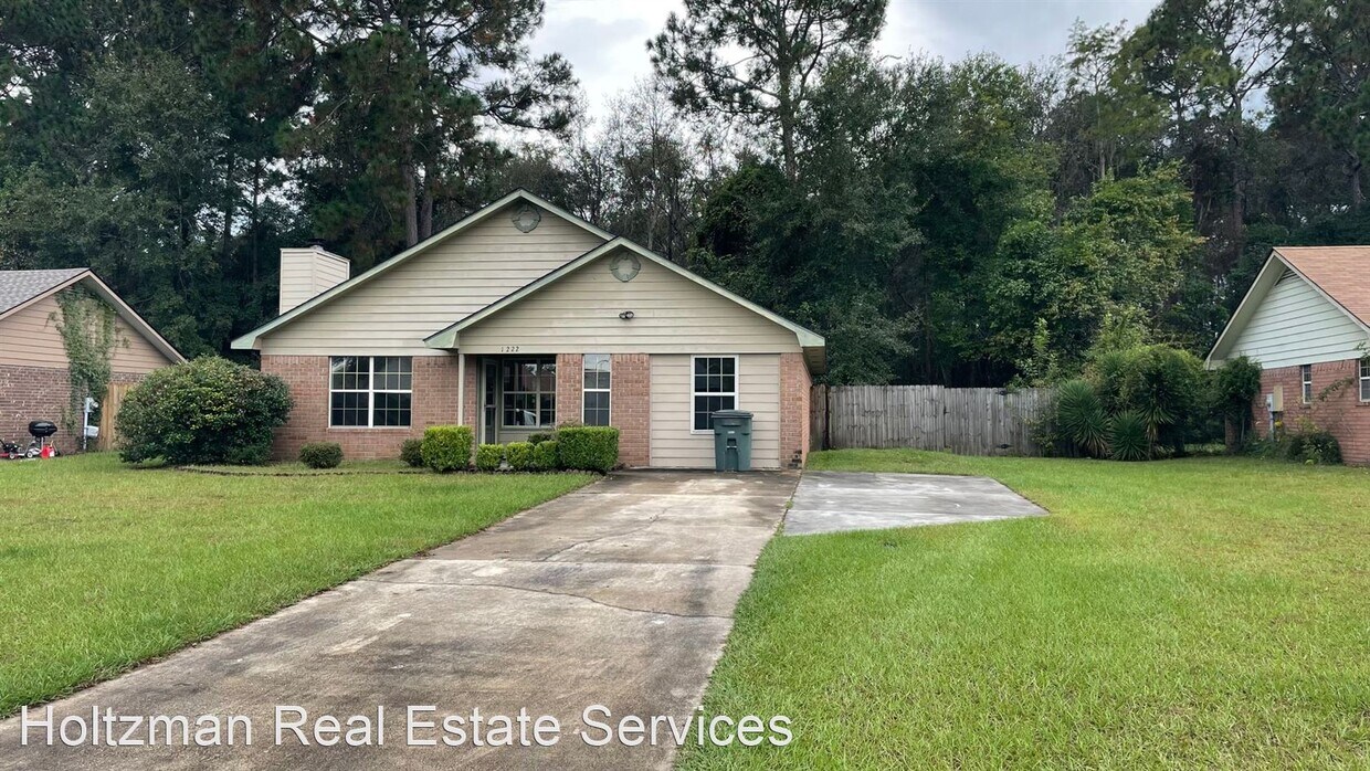 Foto principal - 3 br, 2 bath House - 1222 Desert Storm Drive