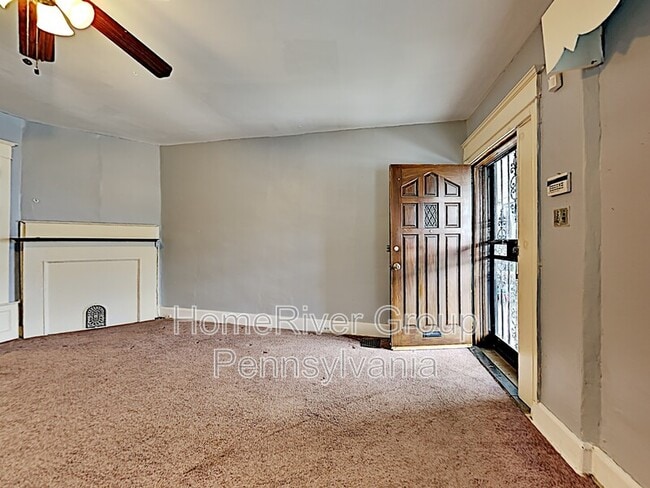 Building Photo - 110 N 61st St