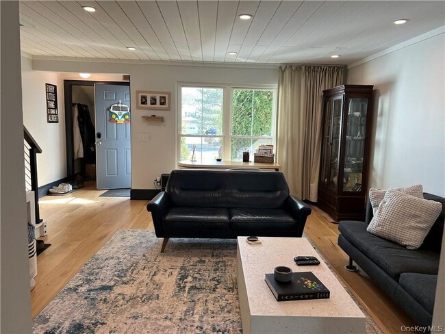 Building Photo - 255 Homestead Village Dr