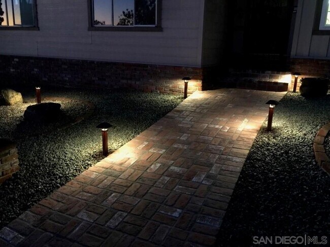 Foto del edificio - 5942 Del Cerro Blvd