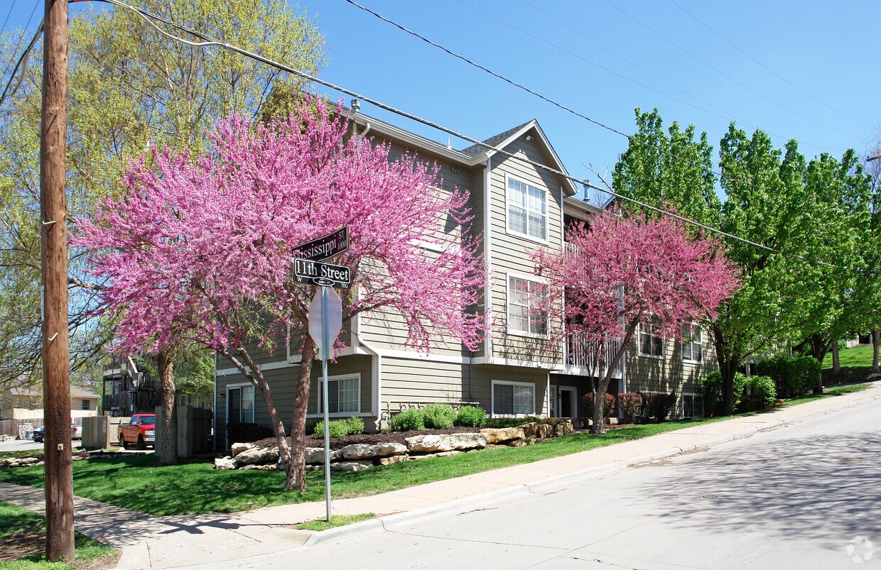 Stadium View Apartments Lawrence, KS