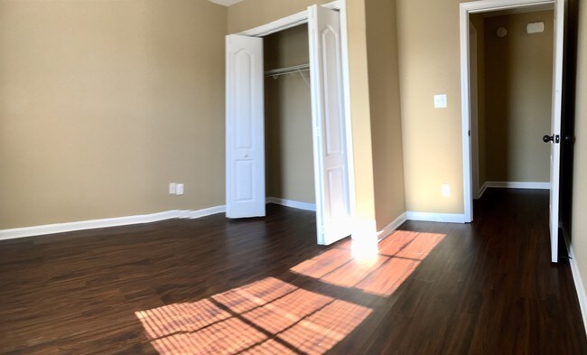 Foto del edificio - 1723 Thistlewood Dr