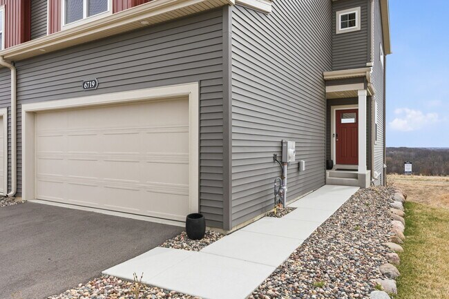 Foto del edificio - 6719 Bluestem Way