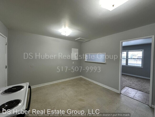 Building Photo - 2 br, 1 bath House - 3003 Greenbelt Dr