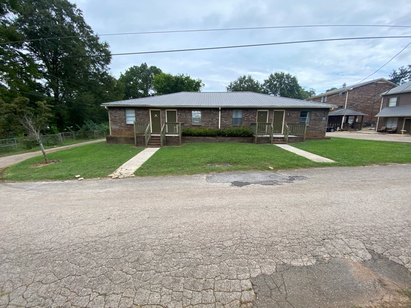 Primary Photo - 417 Elmore St