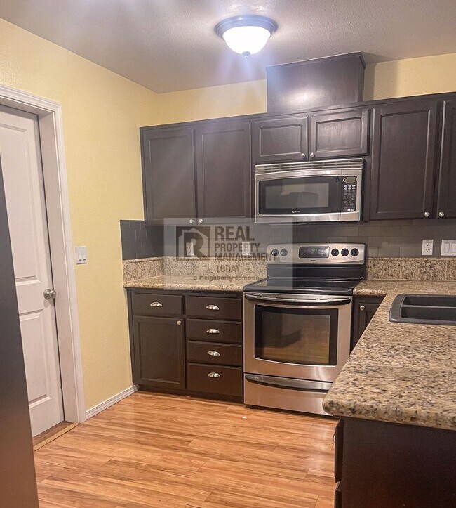 Foto del edificio - Fantastic 2 Bedroom Townhouse!