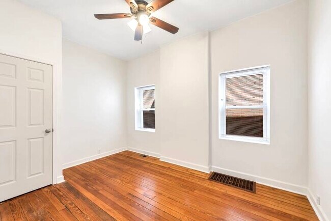 2do dormitorio - 5618 S Magnolia Ave