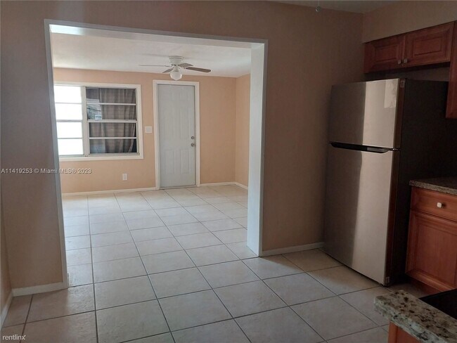 Building Photo - 4 br, 2 bath House - 2323 Harding St