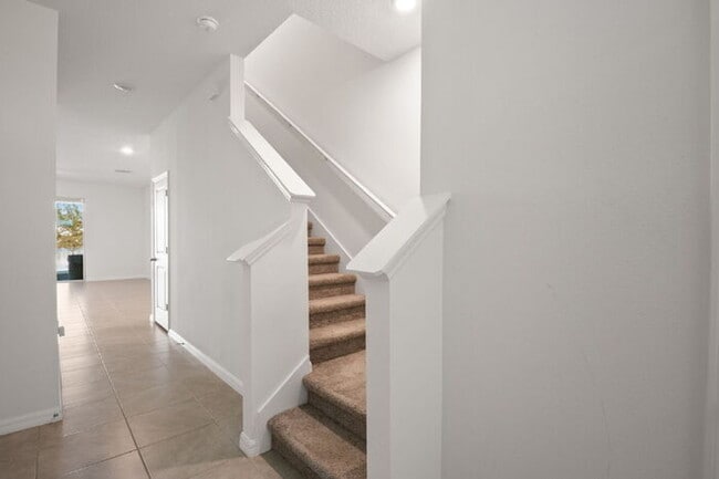 Foto del edificio - "Spacious 3-Bedroom Townhouse Oasis with 2...