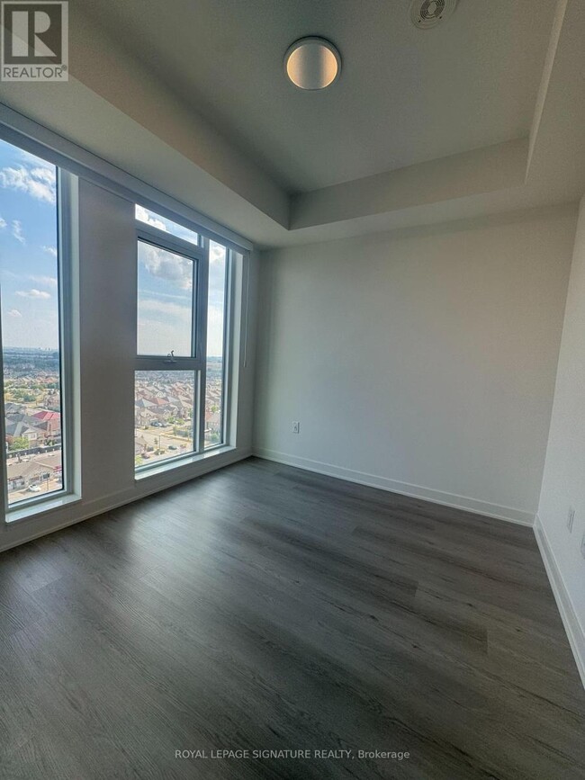Building Photo - 40-2240 Lagerfeld Dr