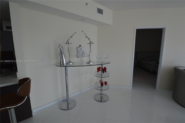 Building Photo - 250 Sunny Isles Blvd