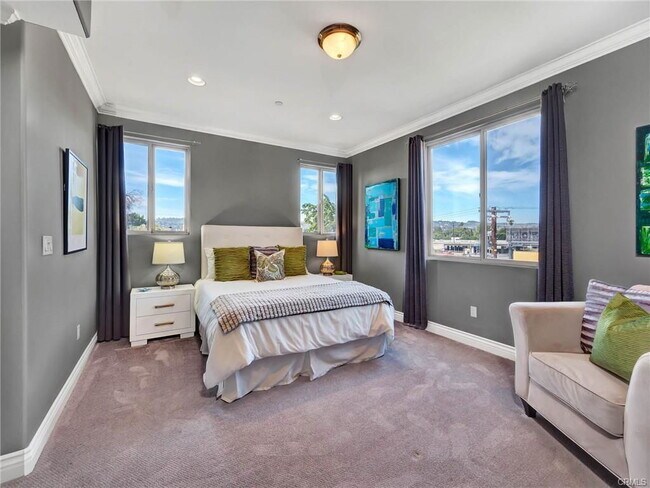 Foto del edificio - 11280 La Maida St