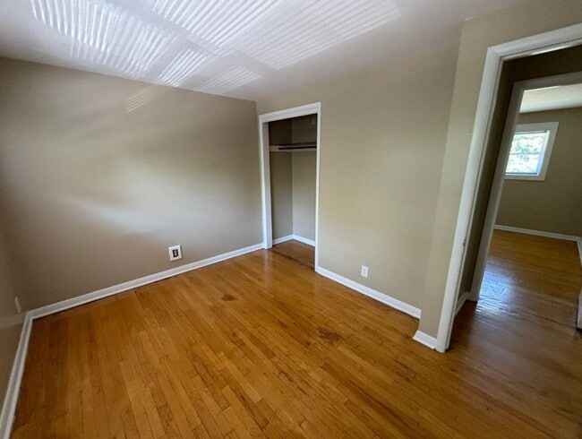 Building Photo - 110-118 Milburn Dr