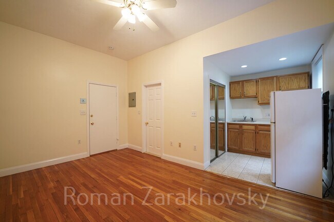 Foto del edificio - 1482 Beacon St