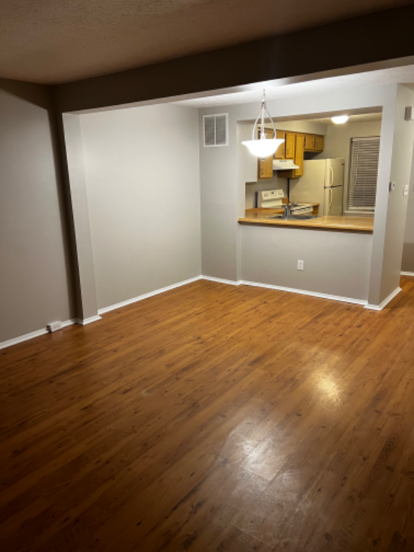 Building Photo - 108 Shadowlawn Dr