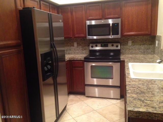 Foto del edificio - 1351 N Pleasant Dr