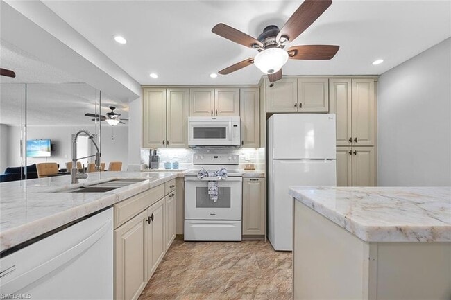 Foto del edificio - 1083 Forest Lakes Dr