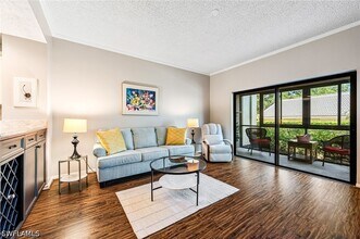 Building Photo - 900 Arbor Lake Dr