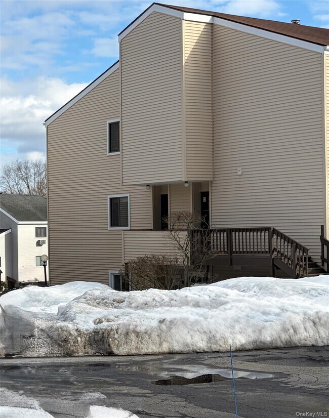 Foto del edificio - 1203 Village Dr