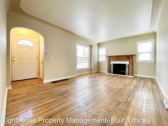 Building Photo - 3 br, 1 bath House - 2713 Ave Madison SE