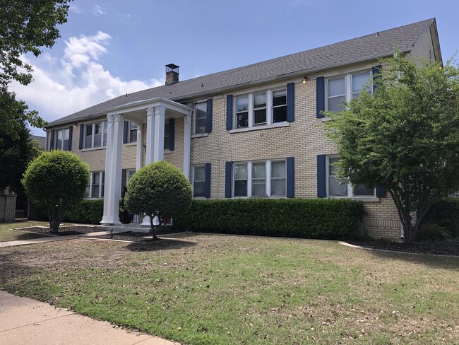Foto del edificio - 2419 N Harvey Ave