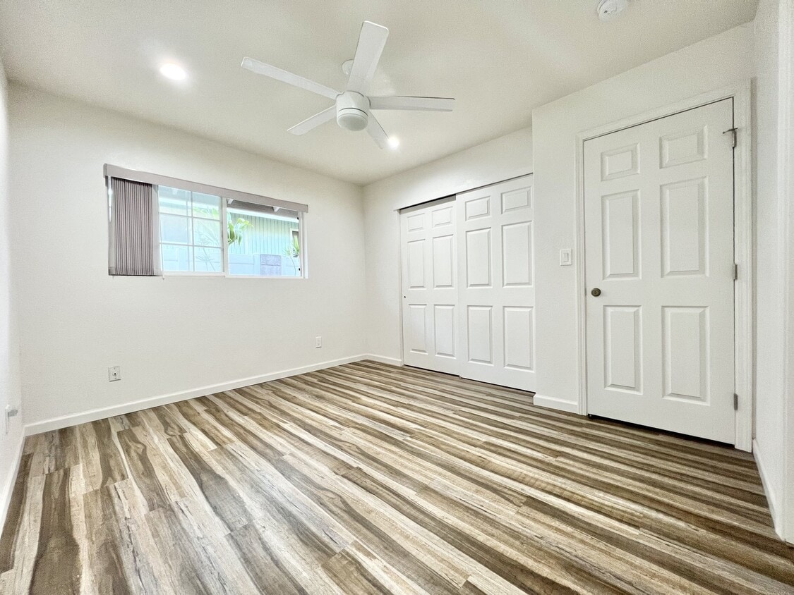 Building Photo - 1141 Makaala Dr